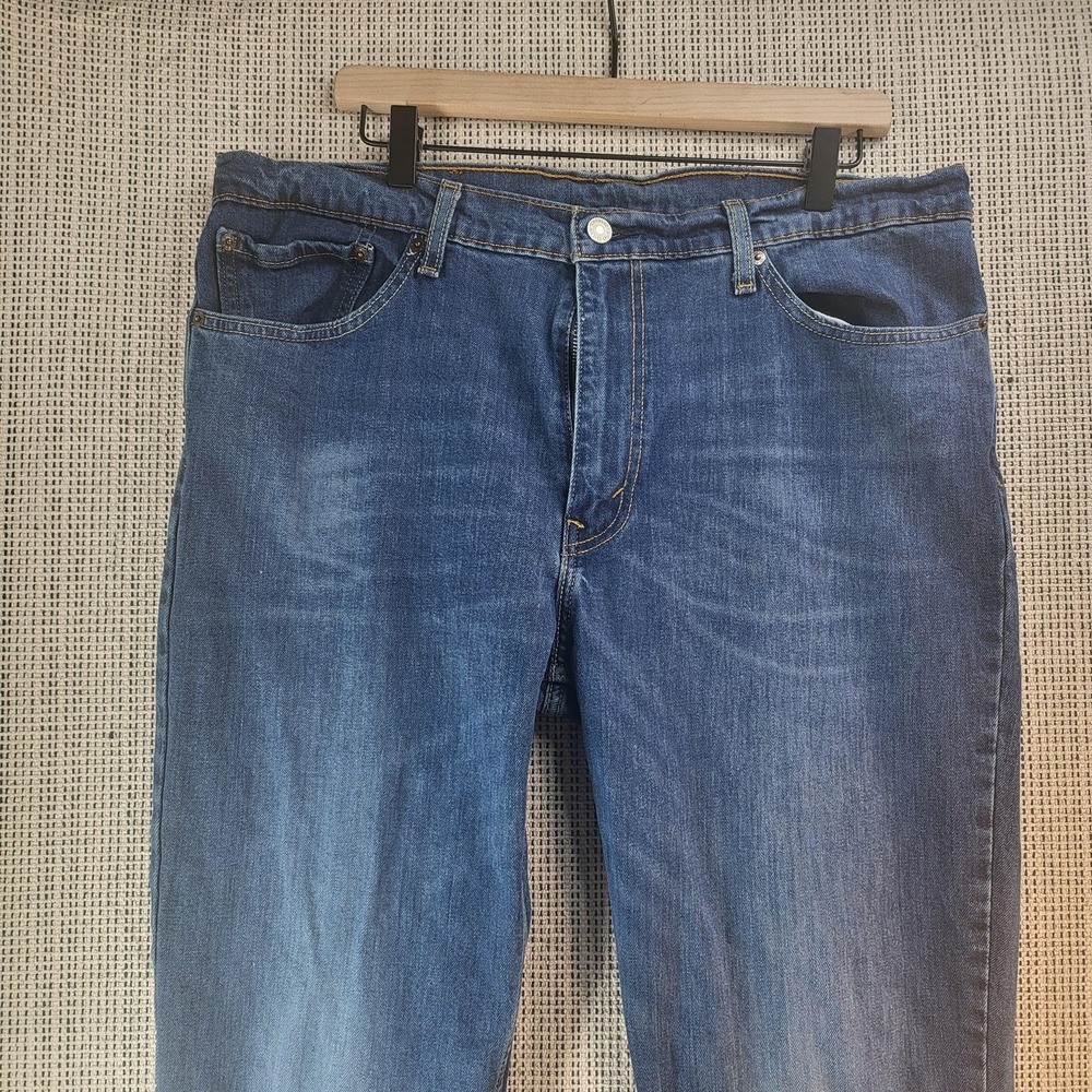 Levis Jeans Mens 37x33 Blue Denim Straight Leg Medium Wash Five Pocket Red Tab